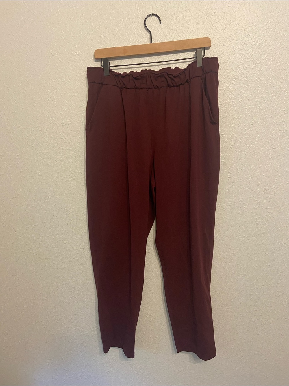Lululemon Maroon Stretch High-Rise Pant 7/8 Length Size 12